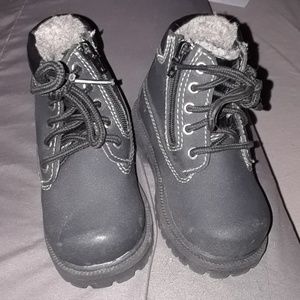 Infant boots size 6